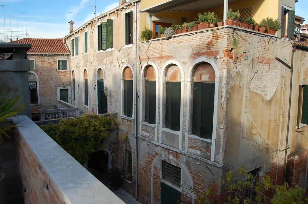 Appartement Loft Due Cuori Con Terrazza à Venise Extérieur photo